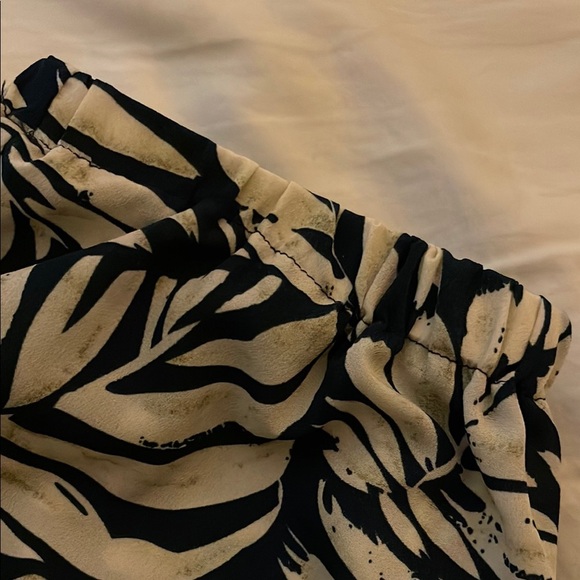 SHEIN Deep Navy and White Leaf Print Pants - Picture 3 of 4